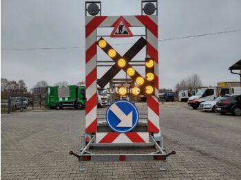 Car trailer Przyczepa sygnalizacyjna ostrzegawcza VIRAGE: picture 1