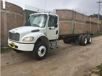 Freightliner M2 106 - Cab chassis truck