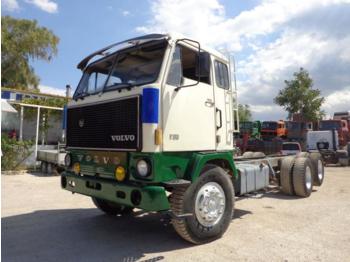 Volvo F89 (6X2) - Cab chassis truck