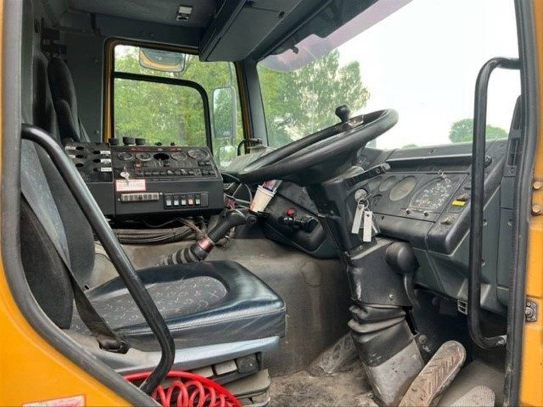 Cab chassis truck DAF CF 65 FA65.210 CF Right Hand Drive !!!!: picture 4