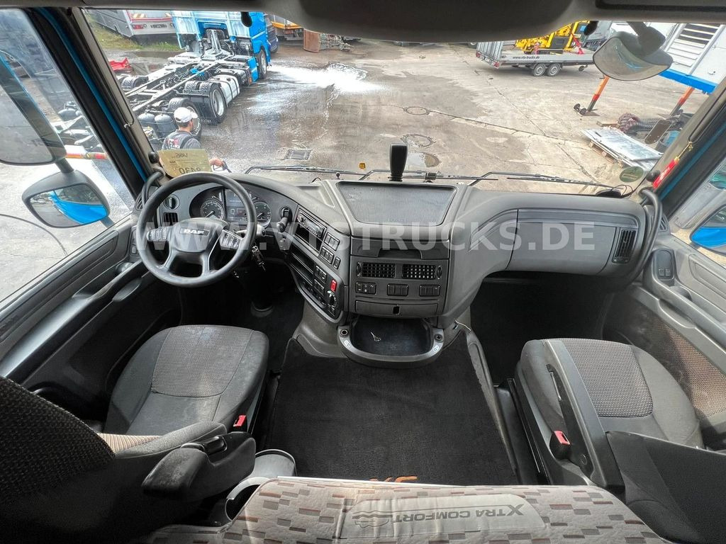 Container transporter/ Swap body truck DAF XF 440 Euro 6 6x2 BDF-Wechselfahrgestell: picture 10