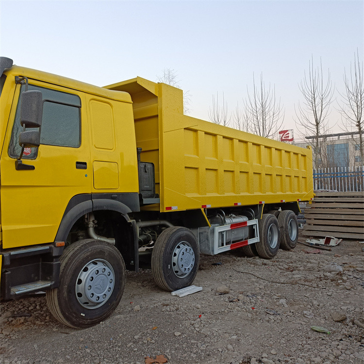 Tipper HOWO HOWO 8x4 371hp-Yellow: picture 10