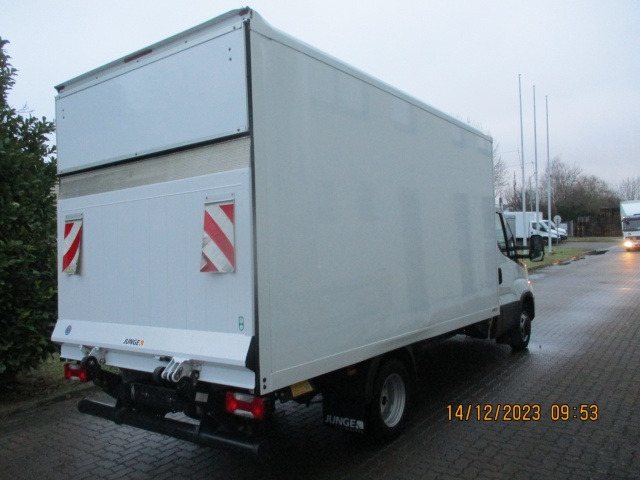 Cab chassis truck IVECO Daily 35C16H: picture 3