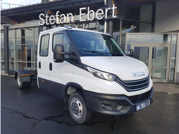 New Cab chassis truck Iveco Daily 70S18HA8 WX 4X4 Fahrgestell 132