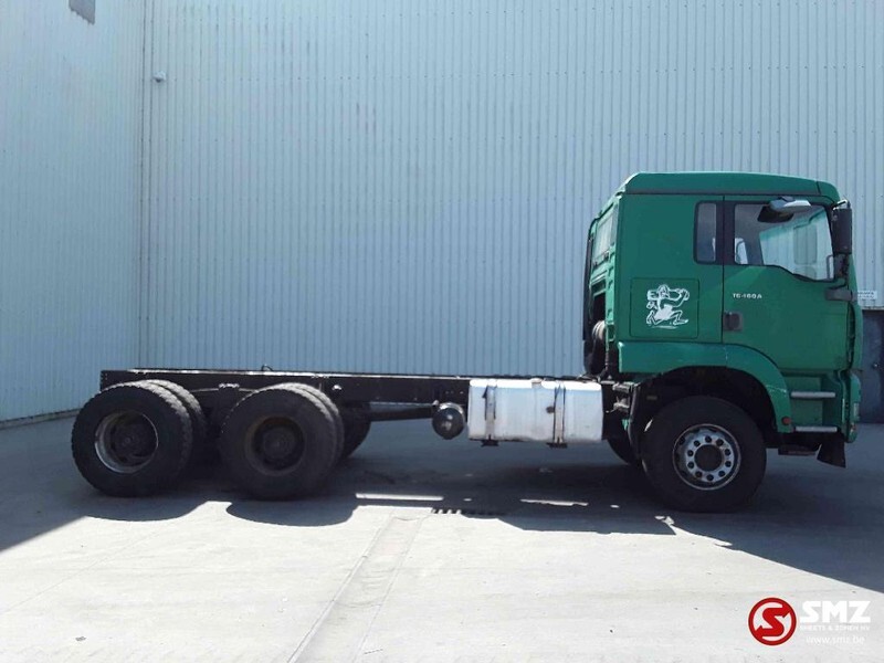 Cab chassis truck MAN TGA 460 6x4 manual/pump-gear: picture 5