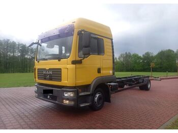 Cab chassis truck MAN TGL 12 210: picture 1