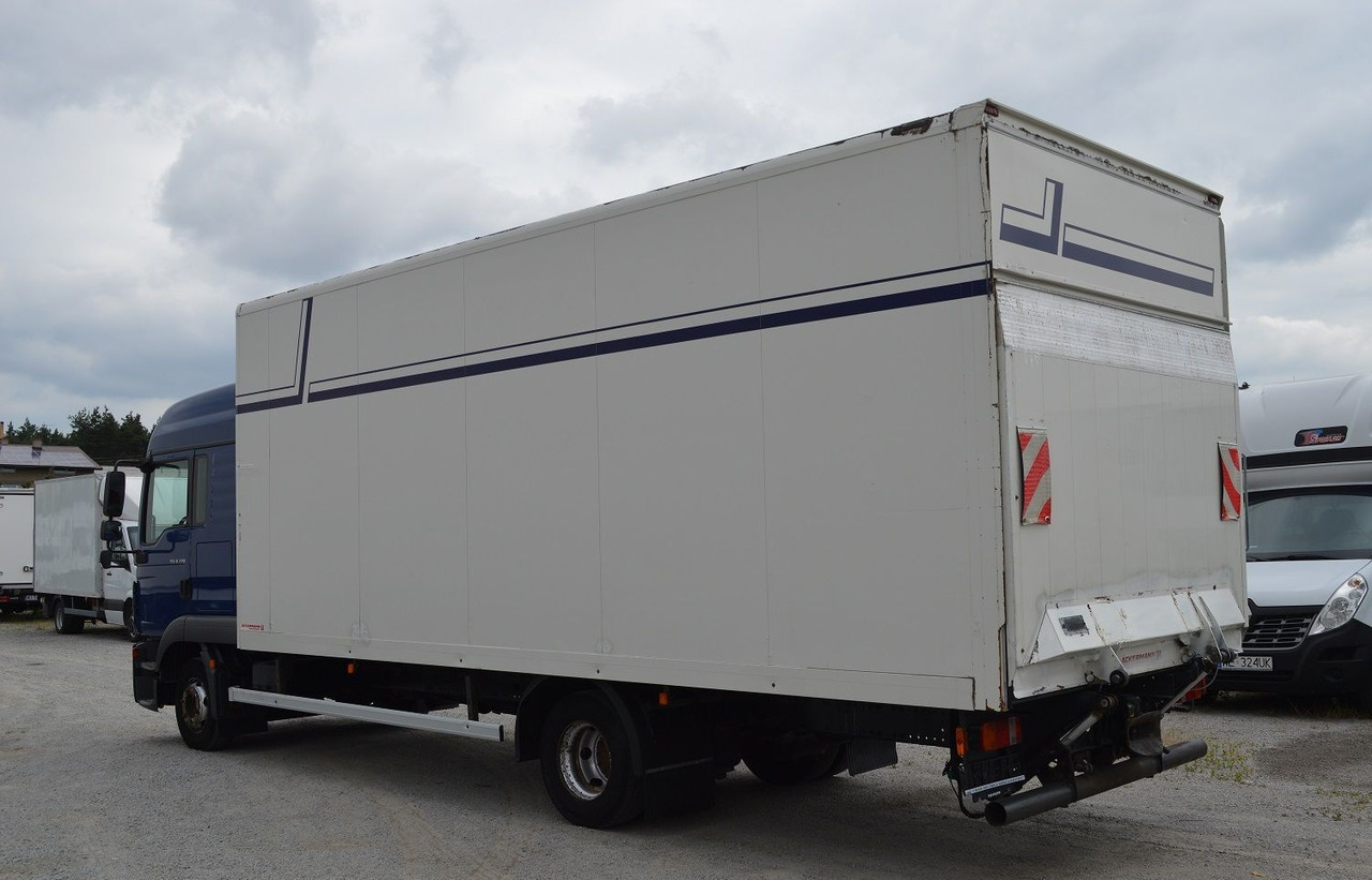 Box truck MAN TGL 8.220 EURO 5 CONTAINER+LIFT: picture 3