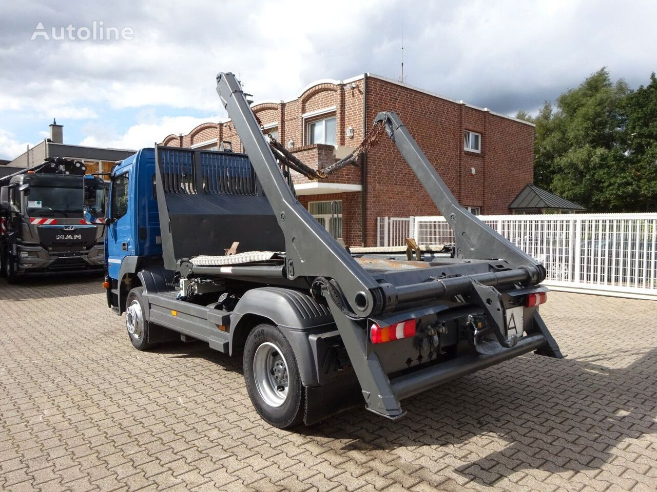 Skip loader truck Mercedes-Benz 1218 Atego Skip loader: picture 7