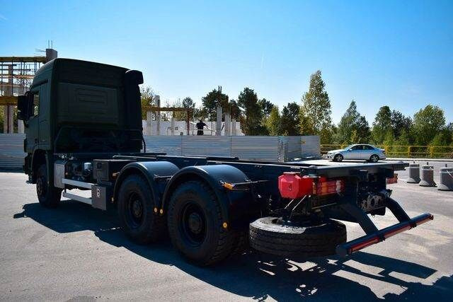 New Cab chassis truck Mercedes-Benz ACTROS 3344 Twist Lock BDF LIKE NEW: picture 6
