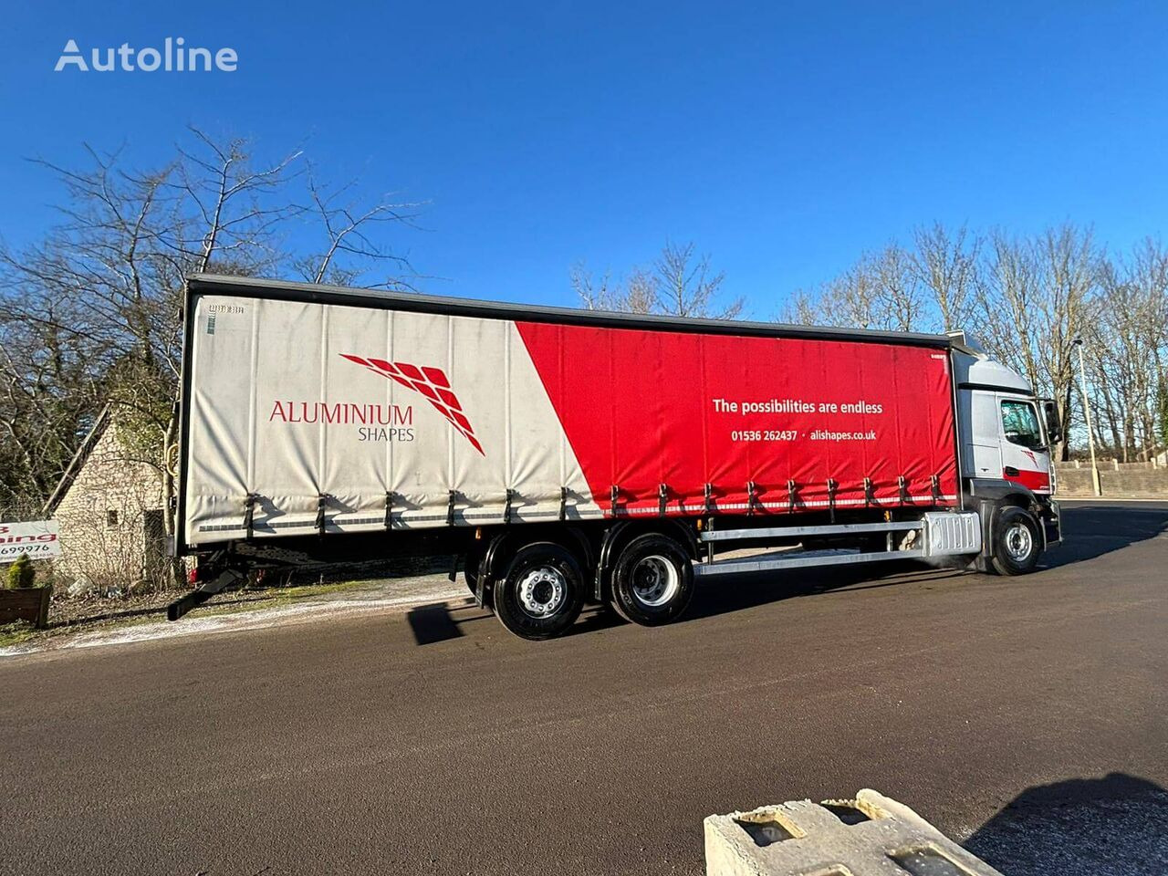 Curtainsider truck Mercedes-Benz Actros 2533: picture 12