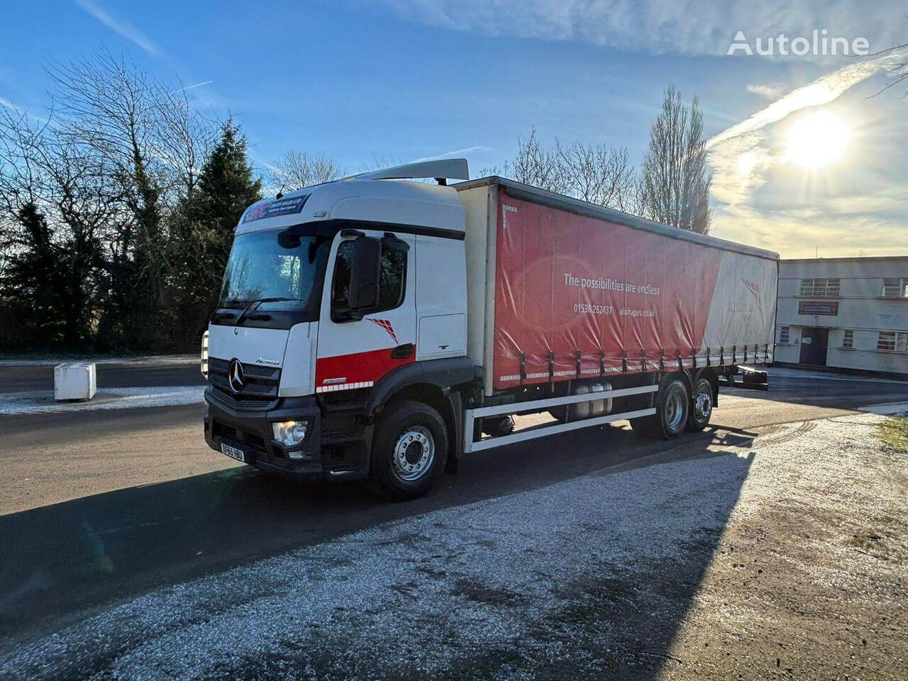Curtainsider truck Mercedes-Benz Actros 2533: picture 7