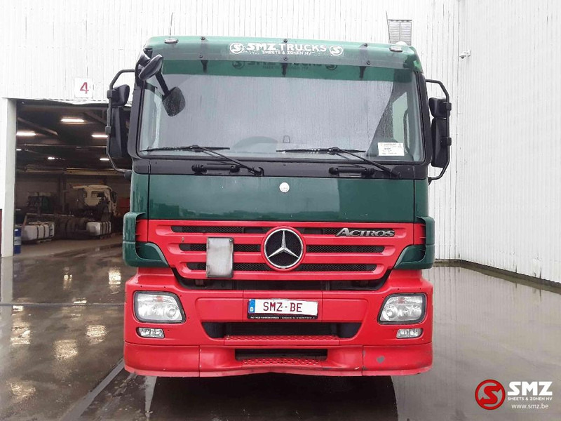 Cab chassis truck Mercedes-Benz Actros 2541 6x2: picture 3