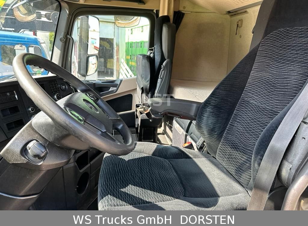 Cab chassis truck Mercedes-Benz Actros 2542 LL 1 6x2 Fahrgestell  2 Stück: picture 18