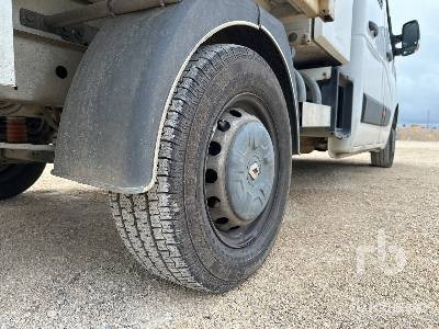 Tipper RENAULT MASTER Camion Benne: picture 15