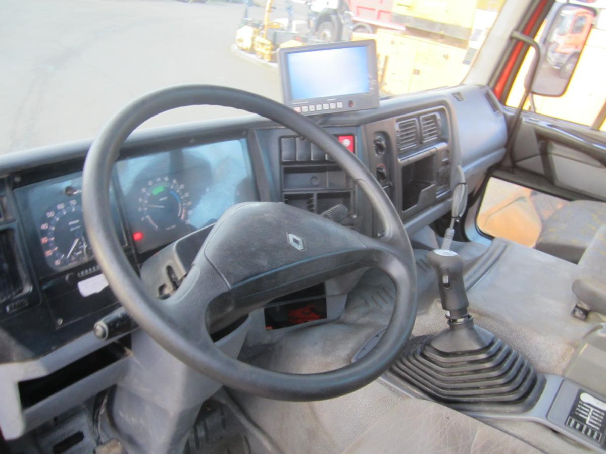 Hook lift truck Renault Kerax 300: picture 8