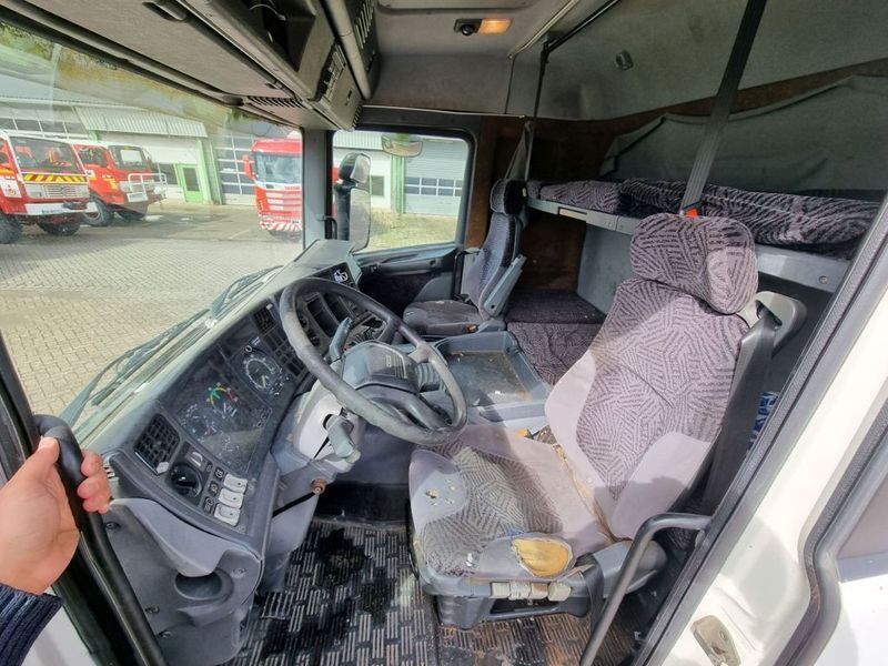 Box truck Scania 94 Manual Gear - EURO 2: picture 10
