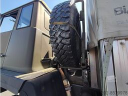 Curtainsider truck Steyr 1291.320 P43M 4x4 Pritsche und Hebebühne: picture 24