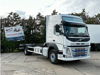 Container transporter/ Swap body truck VOLVO FM 450