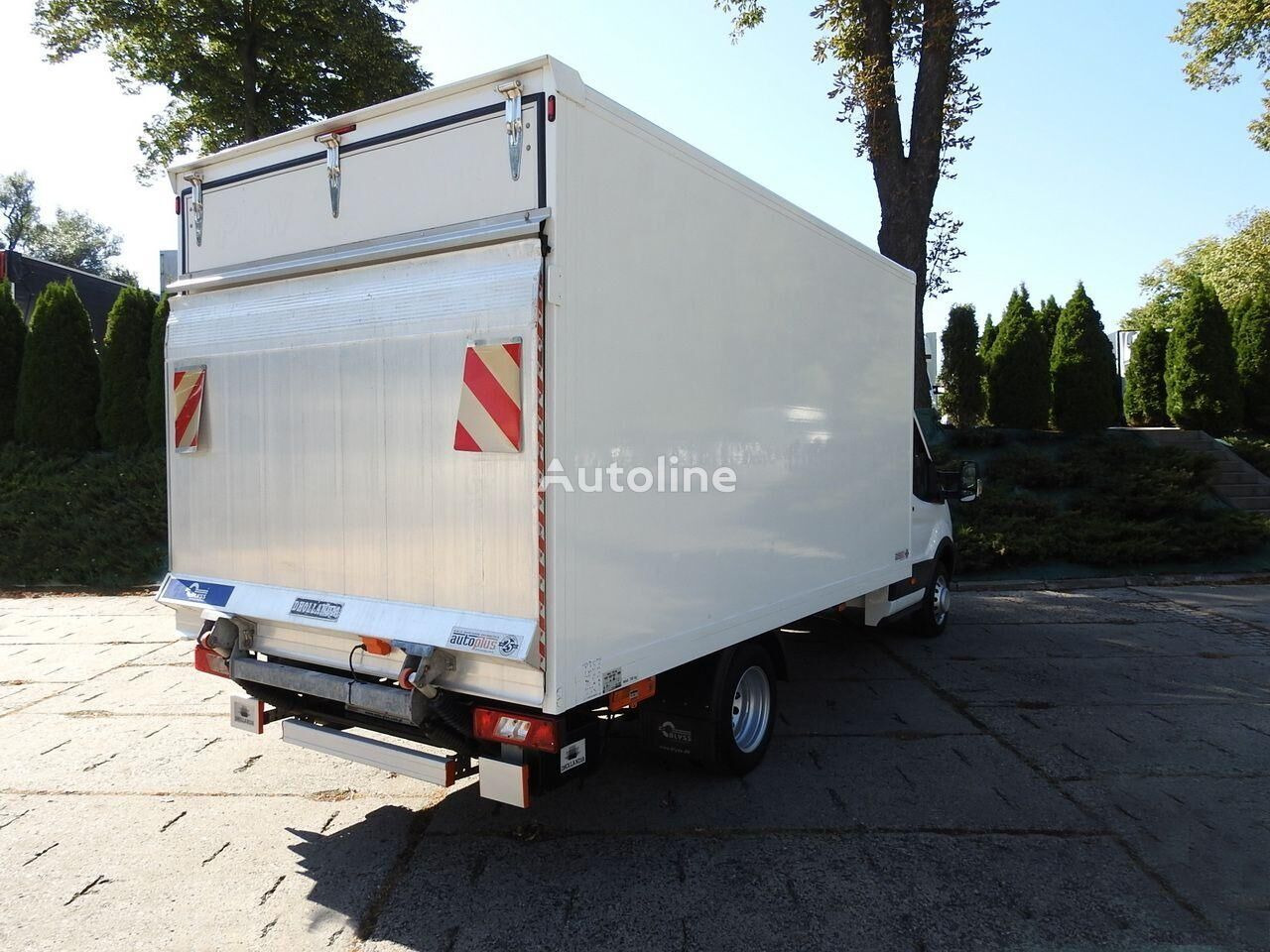 Box van Ford Transit Koffer 4,2 m + tail lift: picture 6