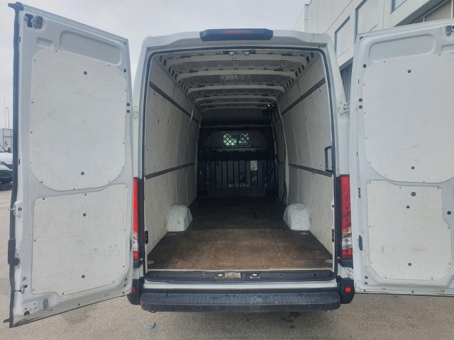 IVECO Daily 35S16V leasing IVECO Daily 35S16V: picture 6