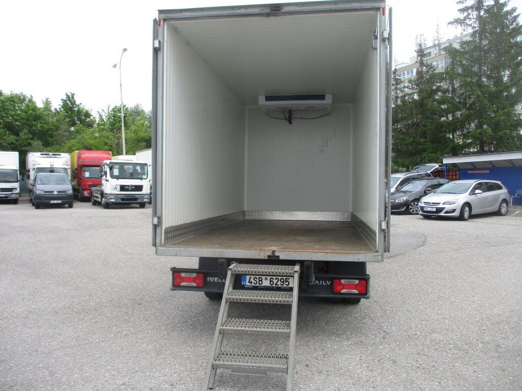 Refrigerated van Iveco  35C15 8 Palet: picture 13