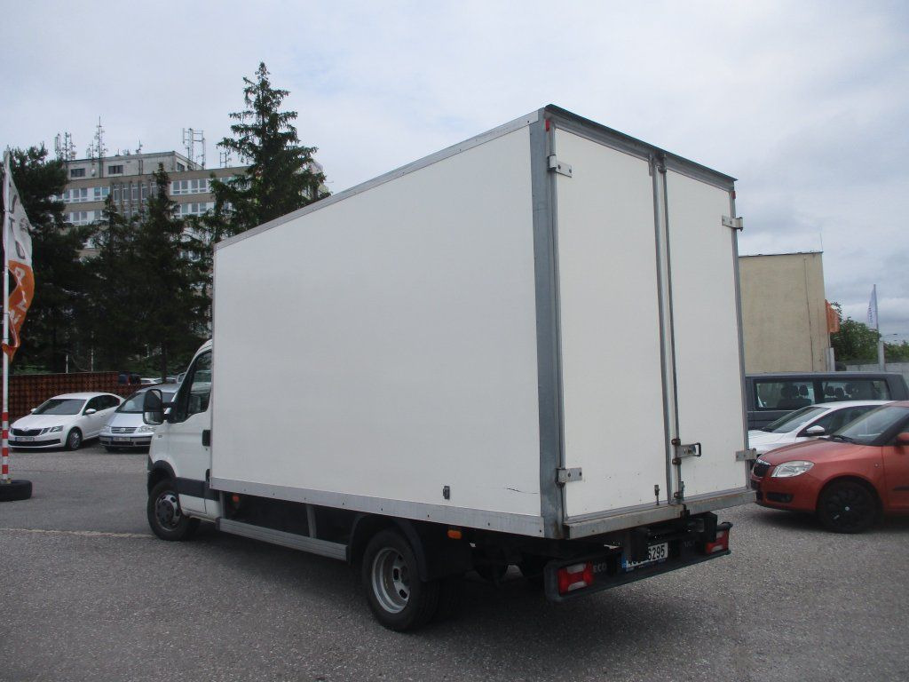 Refrigerated van Iveco  35C15 8 Palet: picture 2