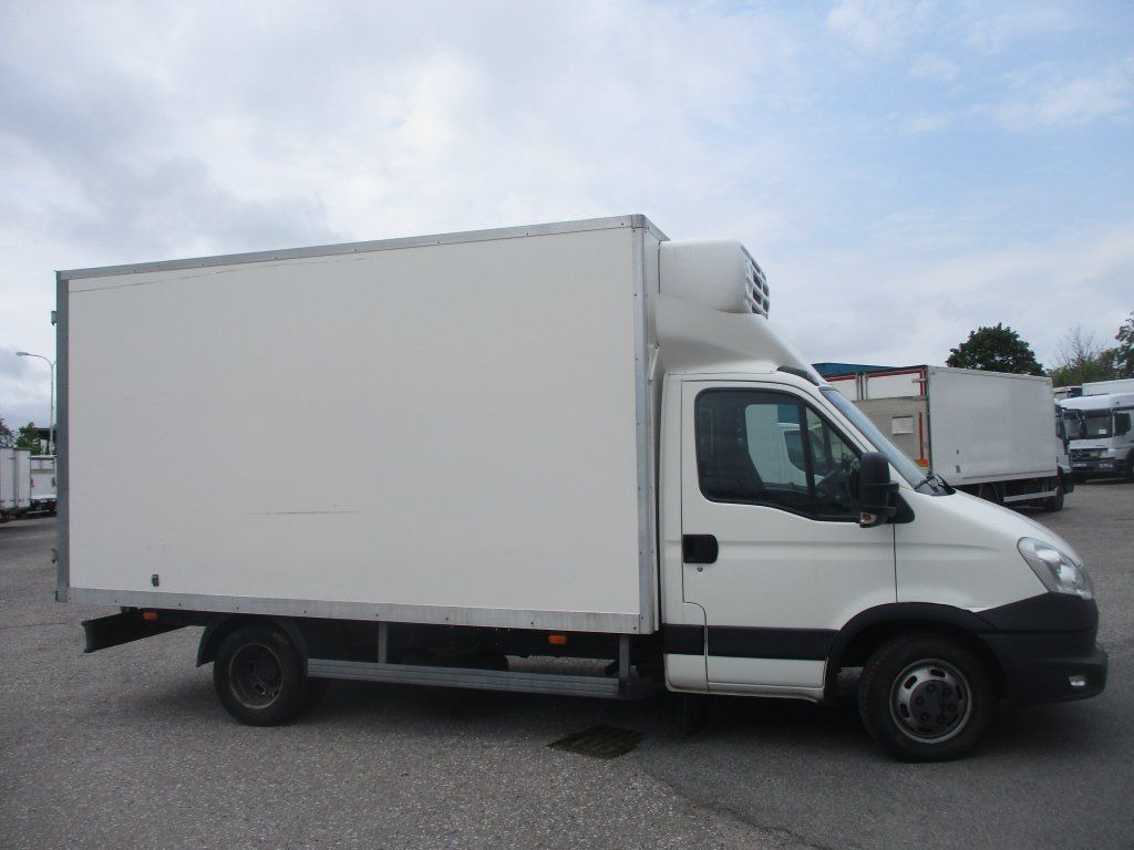 Refrigerated van Iveco  35C15 8 Palet: picture 5