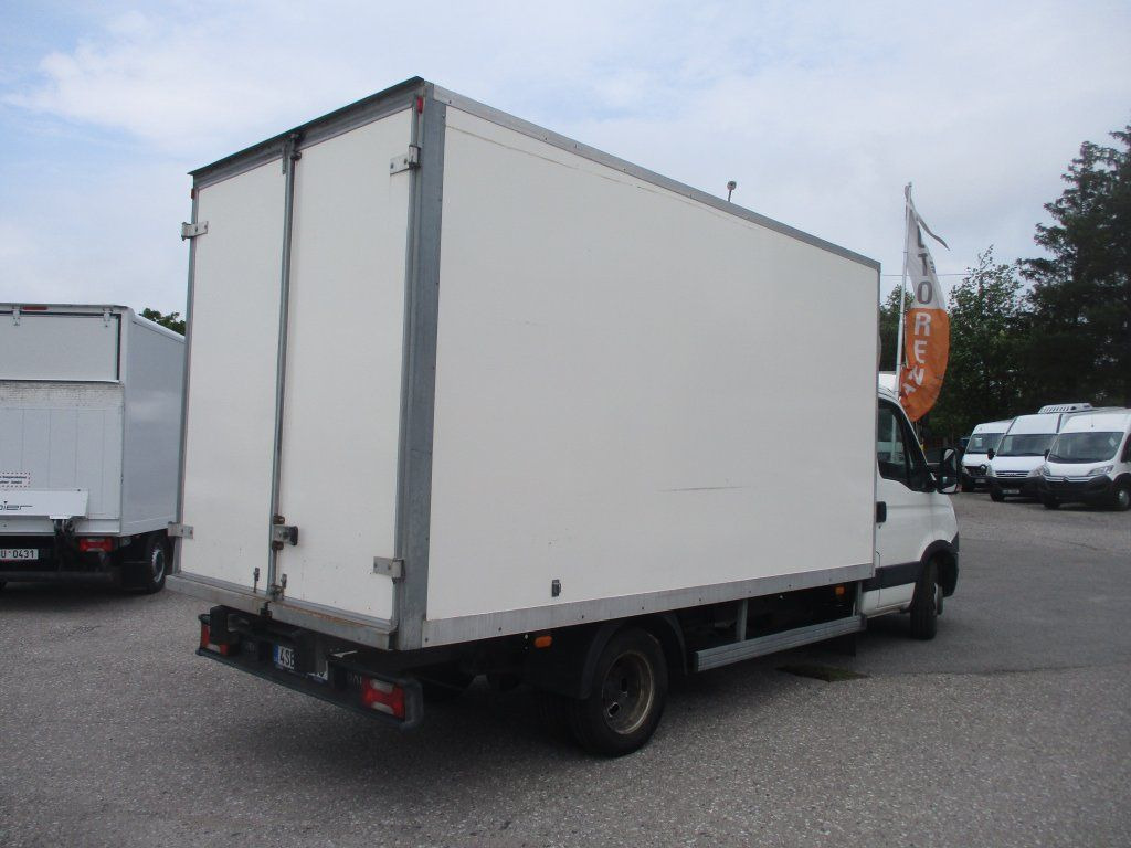 Refrigerated van Iveco  35C15 8 Palet: picture 7