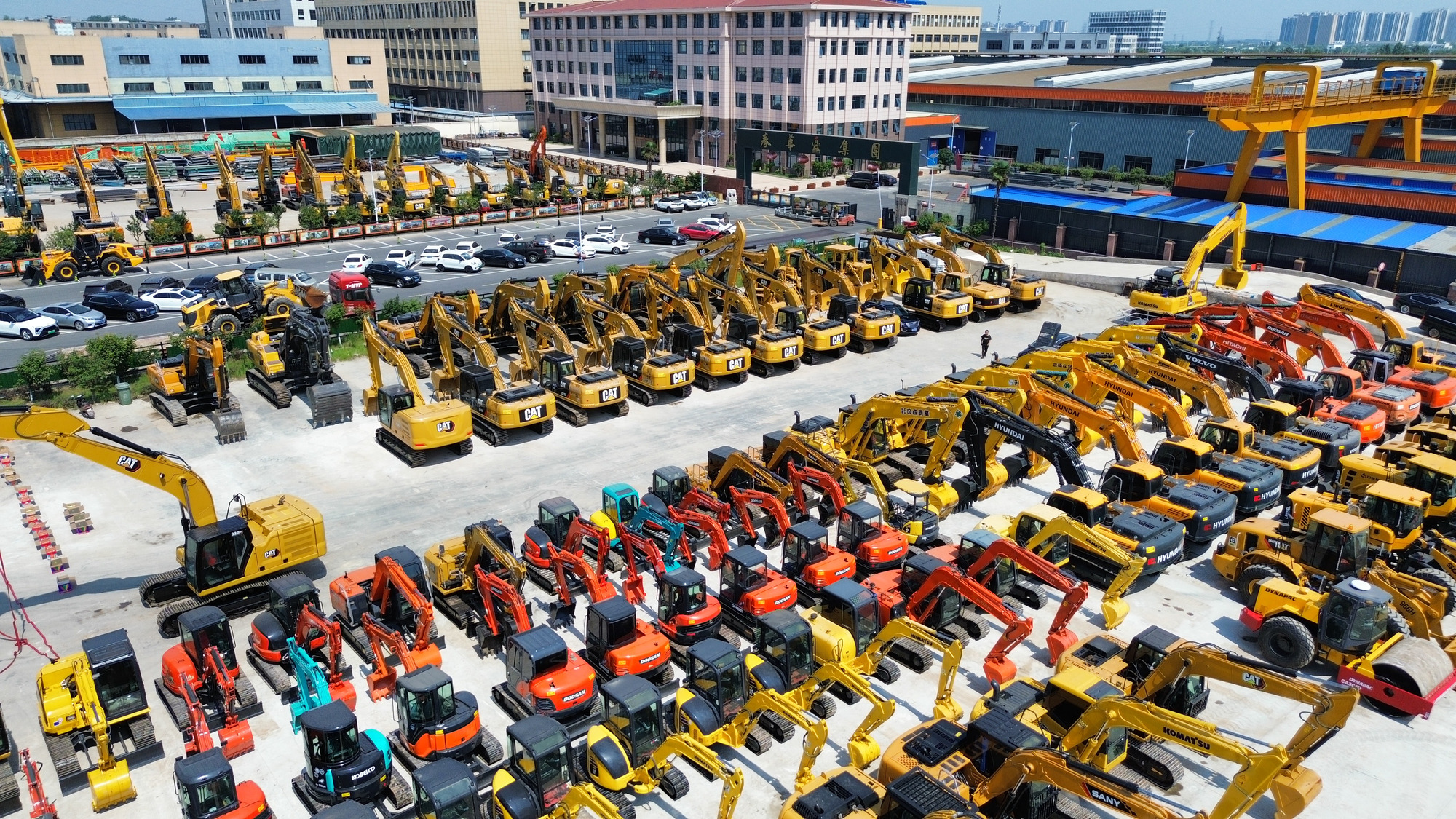 Toaks International Trading Company - Construction machinery LIUGONG undefined: picture 3