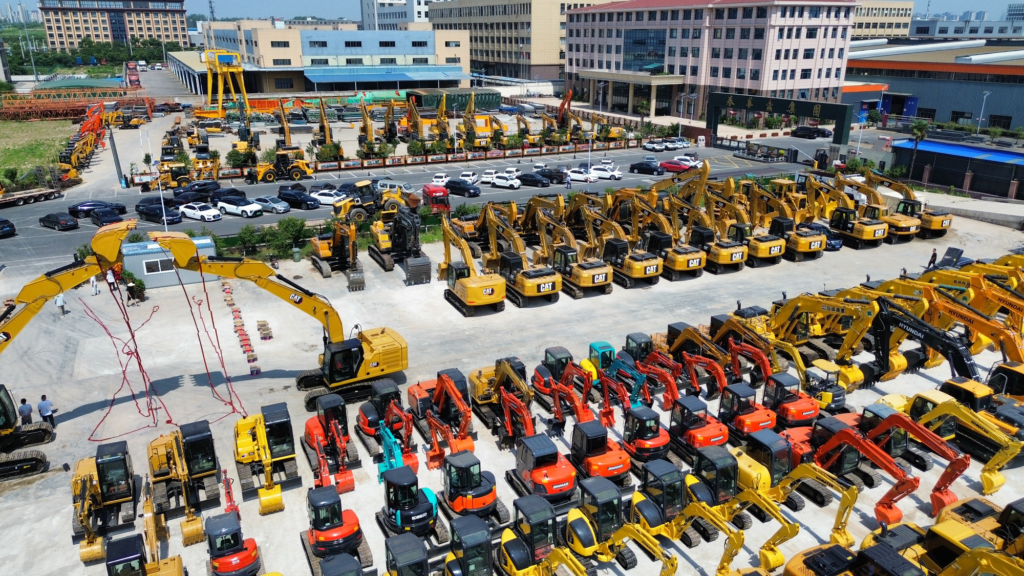 Toaks International Trading Company - Construction machinery LIUGONG undefined: picture 2