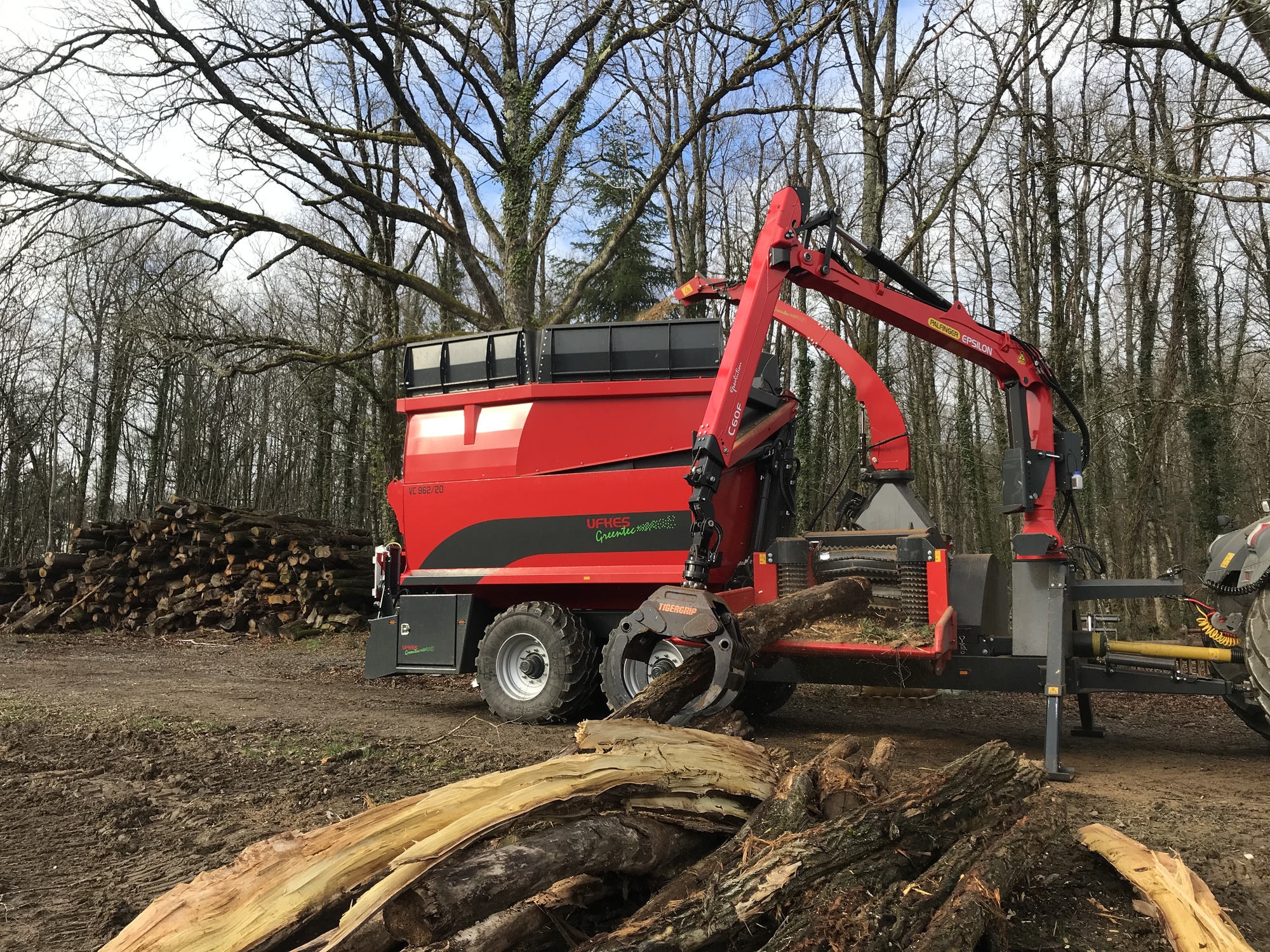 Ufkes Greentec - Agricultural machinery VALTRA N-series undefined: picture 2