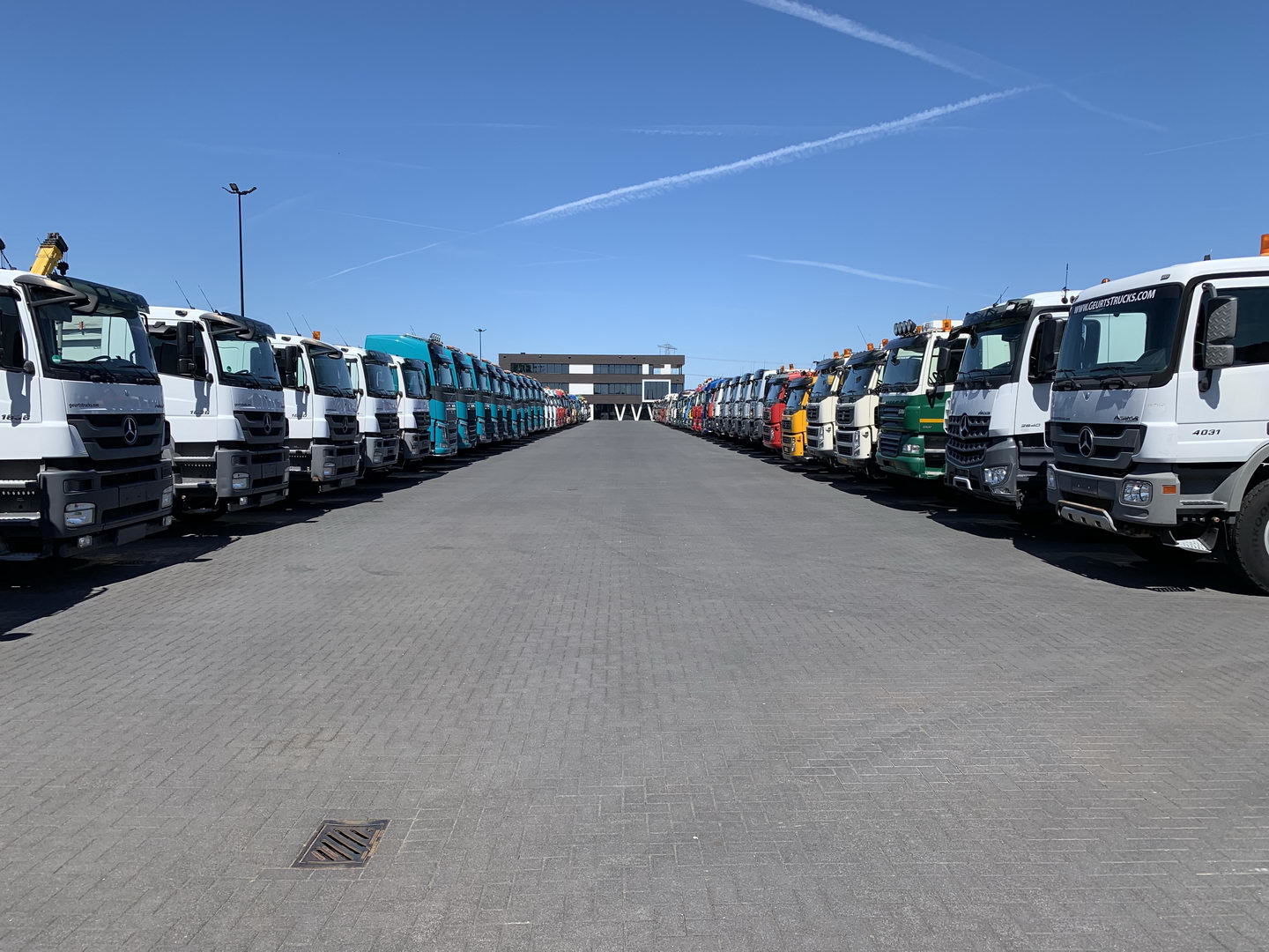 Geurts Trucks B.V. - vehicles for sale undefined: picture 9