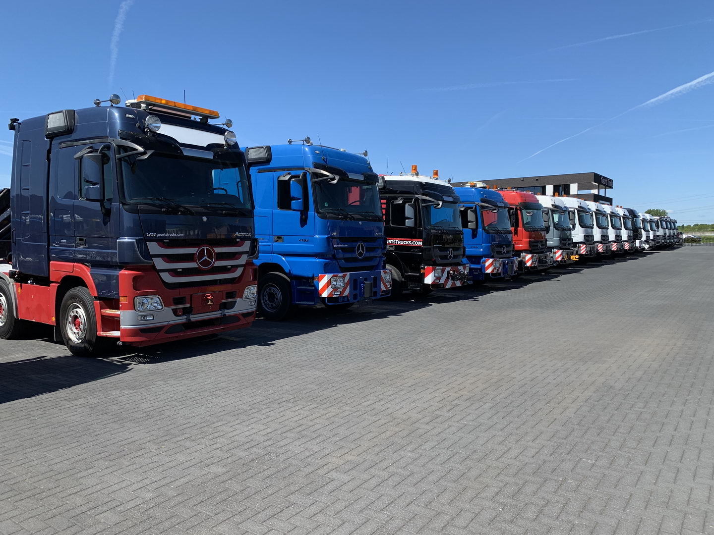 Geurts Trucks B.V. - vehicles for sale undefined: picture 12