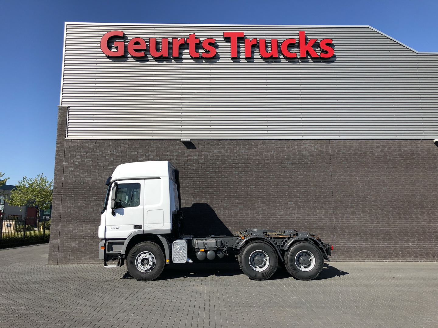 Geurts Trucks B.V. - Tractor units MERCEDES-BENZ - 8x6, air conditioner undefined: picture 34
