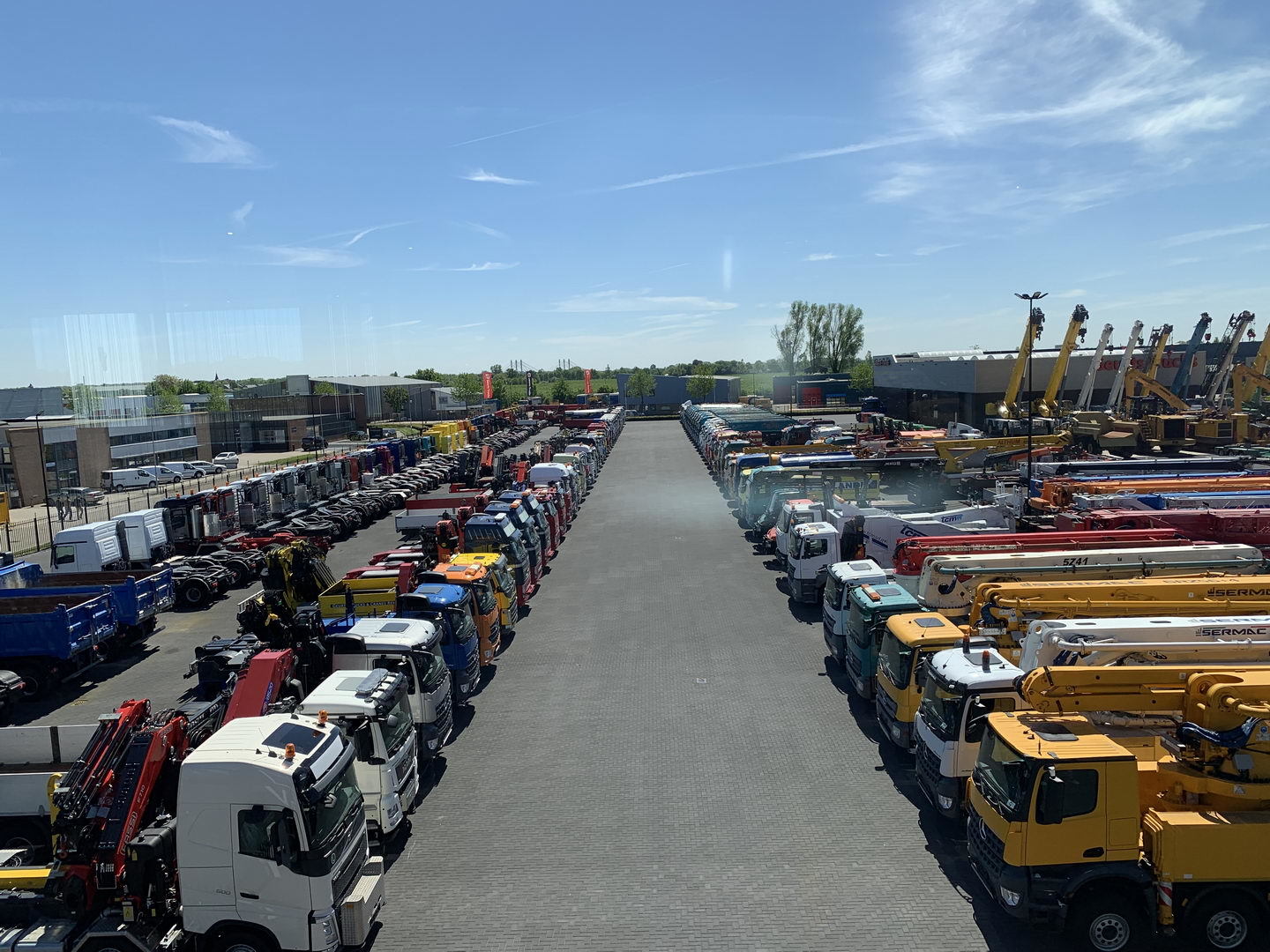 Geurts Trucks B.V. - Tractor units MERCEDES-BENZ - 8x6, air conditioner undefined: picture 13