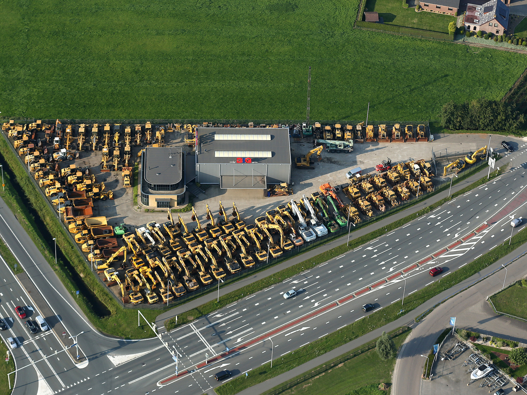 Big Machinery B.V. - Attachments VERACHTERT - Year: 2013 undefined: picture 2