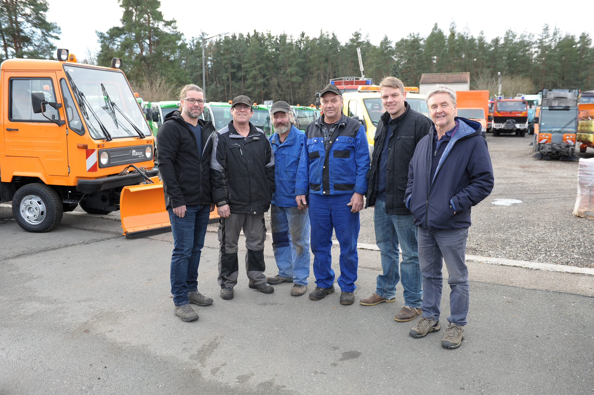 Auto Ungar GmbH & Co. KG Kommunalfahrzeuge - Vans - gearbox: manual, three-way tipper undefined: picture 2