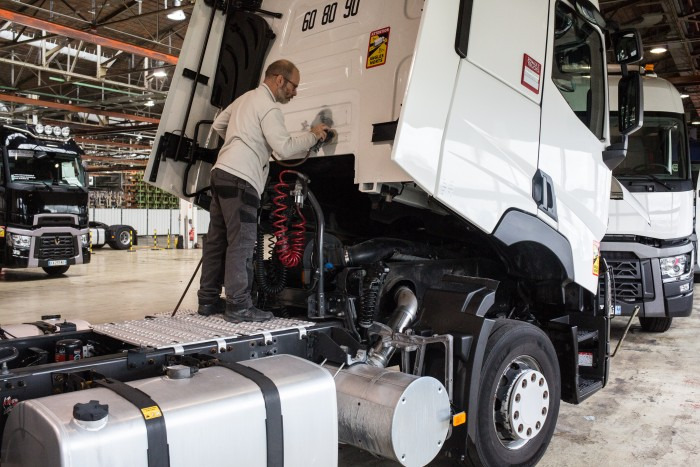 Renault Trucks France - vehicles for sale undefined: picture 10