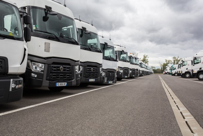 Renault Trucks France - vehicles for sale undefined: picture 2