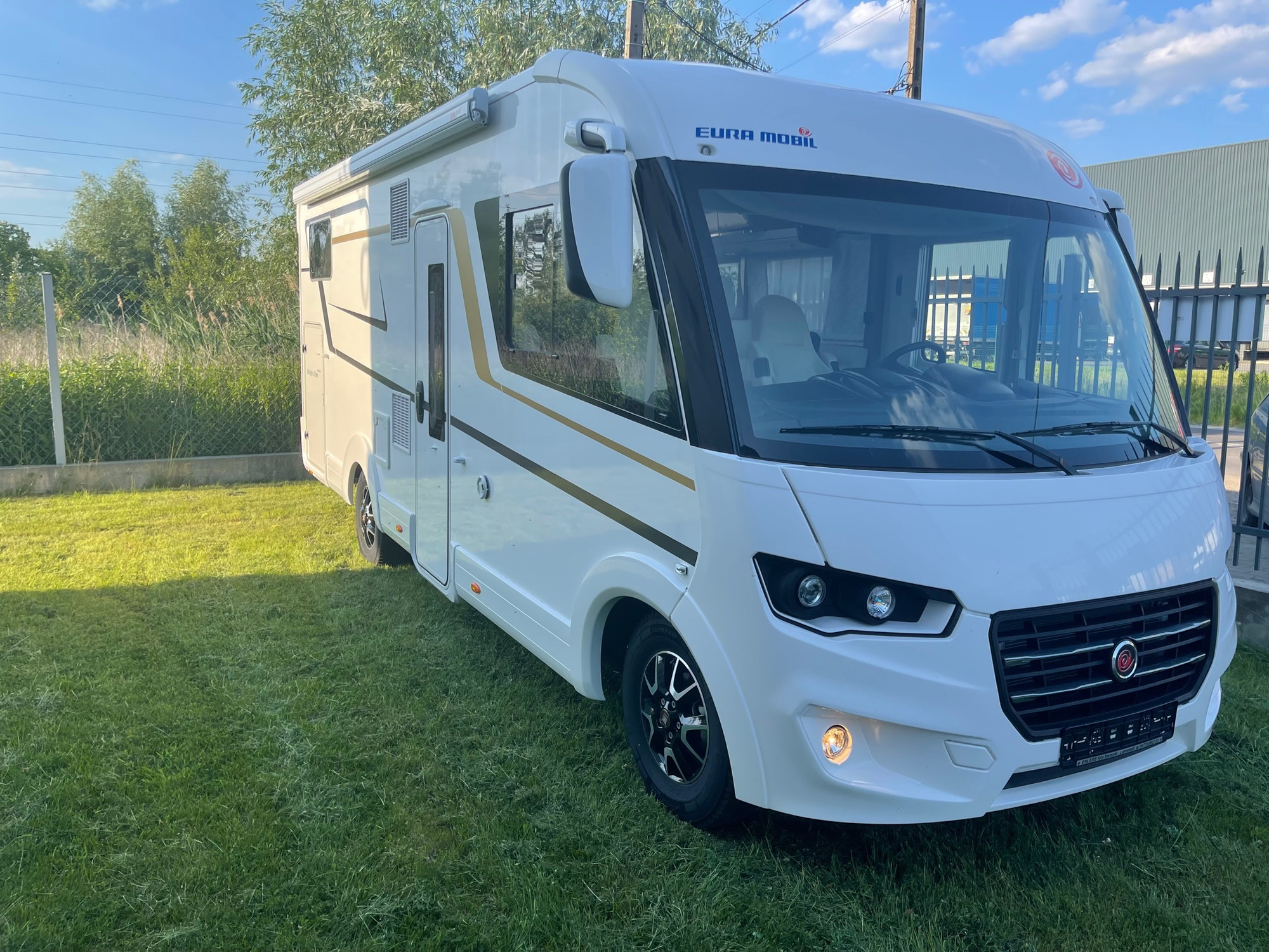 2 AP SPÓŁKA Z OGRANICZONĄ ODPOWIEDZIALNOŚCIĄ - Campers - Year: 2025, Euro 6, gearbox: manual, air conditioner undefined: picture 3