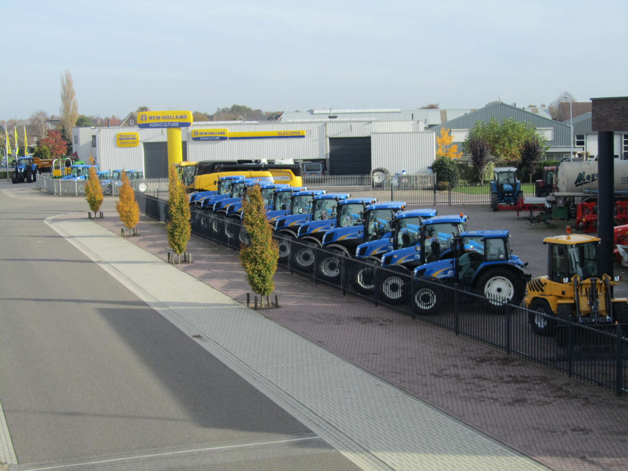 SLECOMA BOEKEL B.V. - vehicles for sale undefined: picture 1