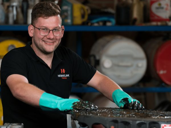 Hesselink Trucks B.V. - Vans - gearbox: manual undefined: picture 3