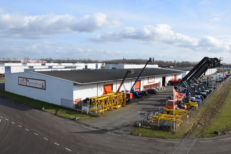 MTC Forklifts b.v. - Material handling equipment - Year: 2007 undefined: picture 1