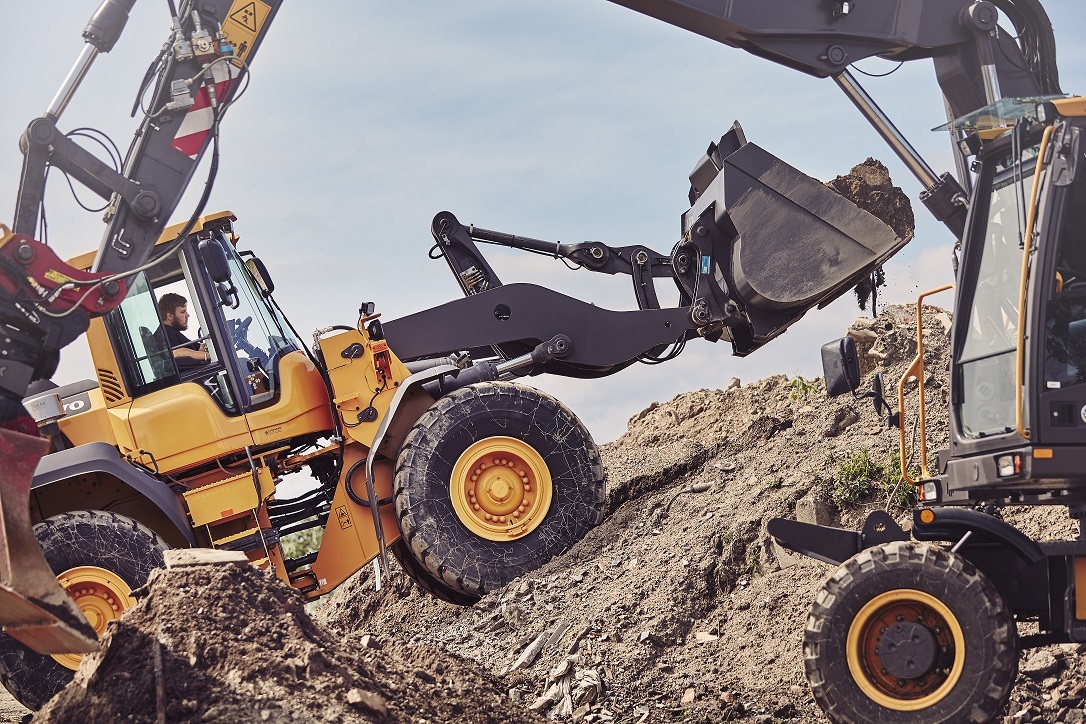 Saxtorp Trading AB - Construction machinery HYDREMA undefined: picture 1
