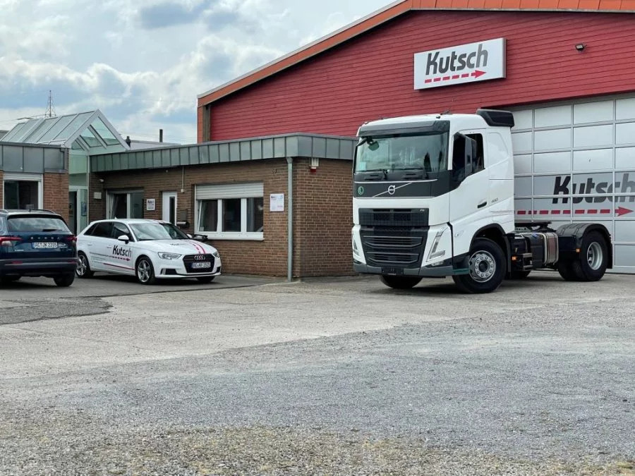 Kutsch Fahrzeughandels GmbH - Vans IVECO undefined: picture 2