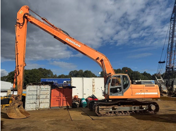 Excavator Doosan DX 300 LC ( 4.690 original hours 18M long reach ): picture 2 Excavator Doosan DX 300 LC ( 4.690 original hours 18M long reach ): picture 2