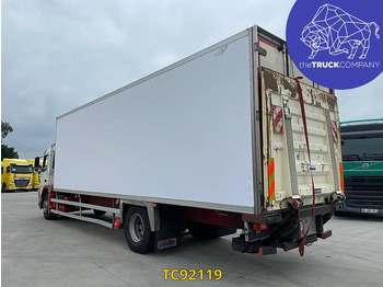 Refrigerator truck Volvo FM 330: picture 2 Refrigerator truck Volvo FM 330: picture 2