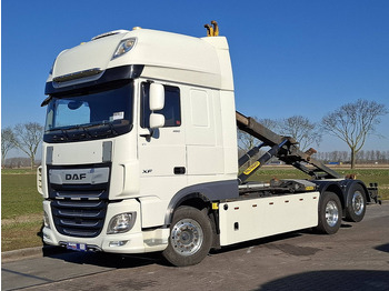 Interior photo 1: Hook lift truck DAF XF 480 FAN