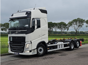 Container transporter/ Swap body truck Volvo FH 460 6x2*4: picture 2