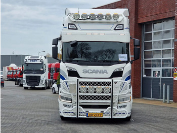 Tractor unit Scania R560 Highline 6x2 - BUFFL - Retarder - Full air - 3.15 WB - Leather: picture 2